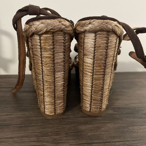 NEW BACIO 61 Rustic Brown Bairo Fringe Feather Flower Wedge Sandal‎ Women’s 10M - Picture 4 of 11